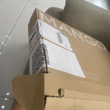 Mango Kırık Kargo Kutusu Ve Eksik Ürün İçin Cevapsız Şikayet