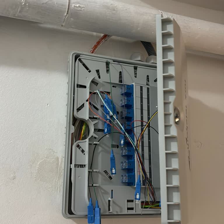 Ümraniye Çamlık Mahallesi'nde Fiber Kutusundaki Arıza Nedeniyle Sürekli İnternet Kesintisi