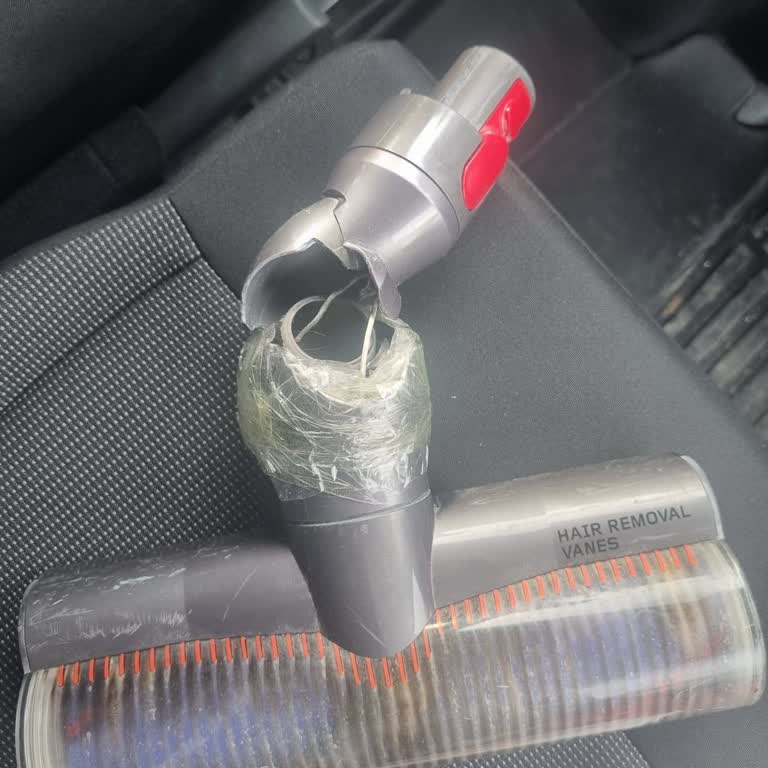 Dyson V10 Motor Bar Başlığı Kırıldı, Yedek Parça Stokta Yok