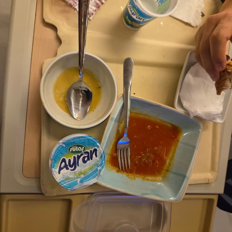 Hastanede Son Kullanma Tarihi Geçmiş Ayran Servisi