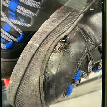 Çocuk Botunda Üretim Kusuru Okulda Güvenlik Sorunu Ve Mağazanın Çözüm Eksikliği