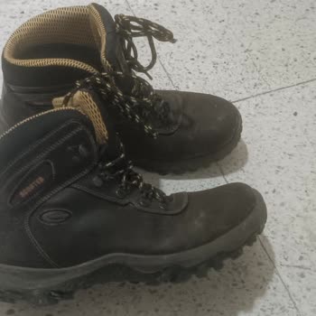 Scooter Ayakkabı Tabanın Neredeyse Paramparça Olduğunu Görünce Şok Oldum