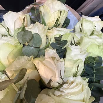 Solmuş Ve Görselle Uyuşmayan Çiçek Buketi İçin Tam İade Talebi