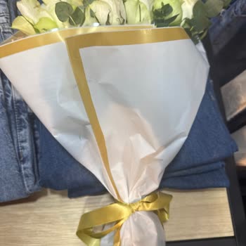 Solmuş Ve Görselle Uyuşmayan Çiçek Buketi İçin Tam İade Talebi