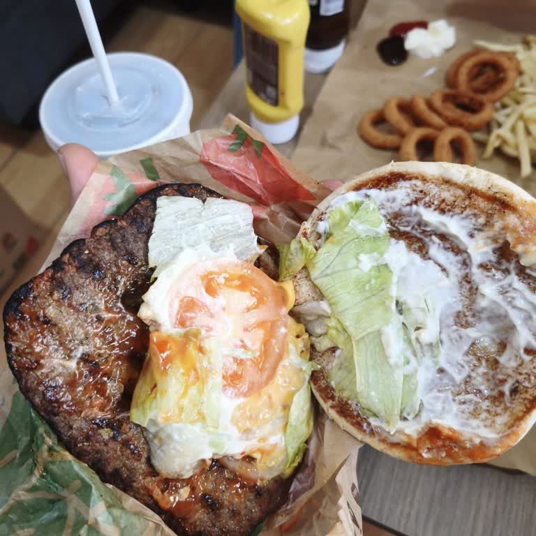 Burger King Çemberlitaş Şubesinde Steakhouse Menüsü Kalitesiz Ve Eksik