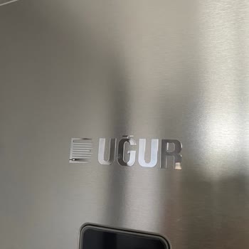 Yeni Alınan Dondurucunun Çizik Ve Ambleminin Çıkması Üzerine Hızlı Değişim Talebi