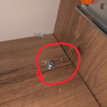 Montajix Gardırop Kurulumunda Kırık Parçalar Ve Geciken Servis