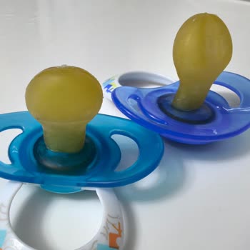 Eski Üretim Tarihli Ve Deforme Olmuş Chicco Emziklerde Güvenlik Endişesi Ve Yanıt Beklentisi