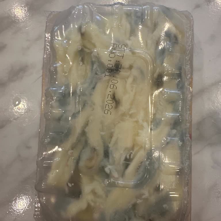 Kısa Sürede Bozulmuş Açılmamış Taraklı Tel Peyniri