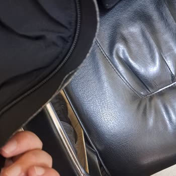 Boyner'de Discovery Kaz Tüyü Montumdaki Yapışkan Bant Sorunu Reddedildi