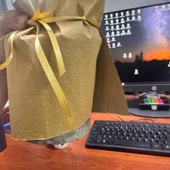 Yanıltıcı Fotoğraf Ve Kalitesiz Çiçek Teslimatı