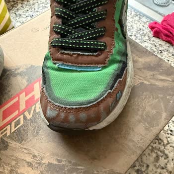 Ayıplı Skechers Ayakkabısı İçin Değişim Talebi