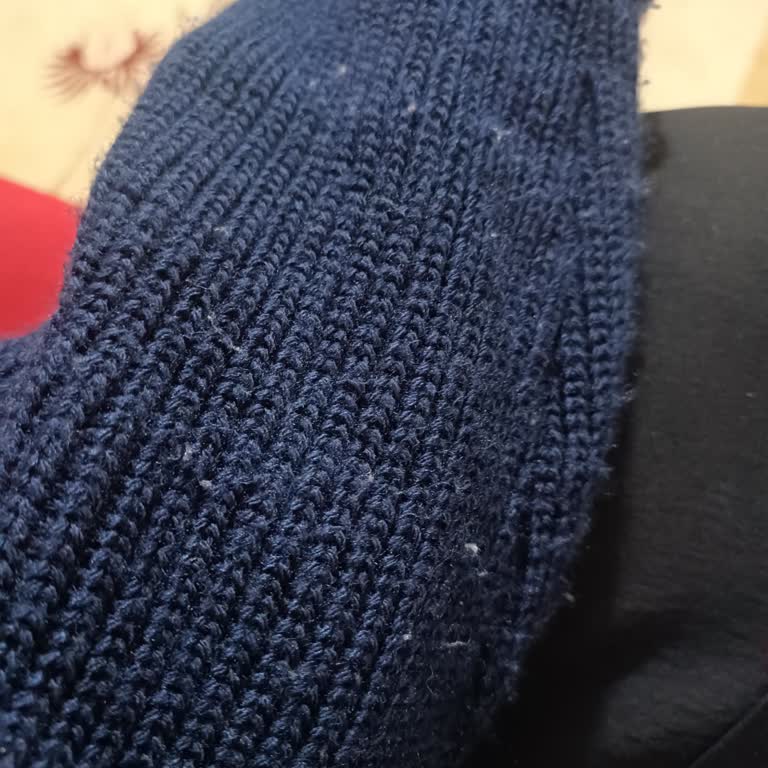 Modaselvim Hırkasında Üç Giyişte Genişleme Ve Tüylenme