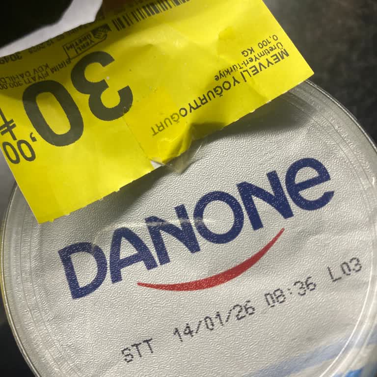 Raflarda Tarih Geçmiş Yoğurtların Satışı Kabul Edilemez