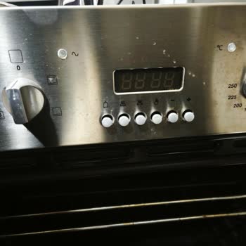 Dominox Ankastre Fırın İç Camı Patladı, Yedek Parça Bulunamadı