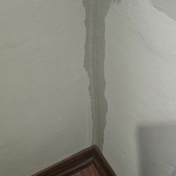 Pimapen Montaj Hatası Ve Eksik Sineklik Nedeniyle Evim Yağmur Suyu Alıyor