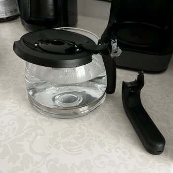 Karaca 2 In 1 Kahve Makinesi İlk Kullanımda Kırılan Tutma Kolu İçin Değişim Talebi