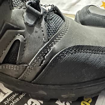 Kısa Sürede Deforme Olan Ayakkabılar İçin İade Ve Satıcı Yaptırımı Talebi