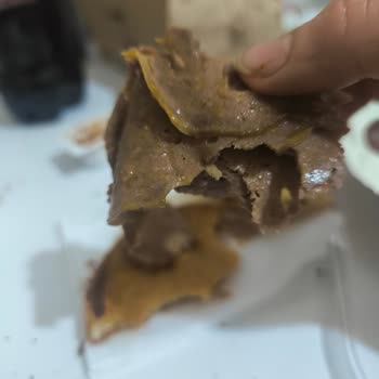 Kötü Kokulu Ve Renk Değiştirmiş Burger, İade Talebi İhmali