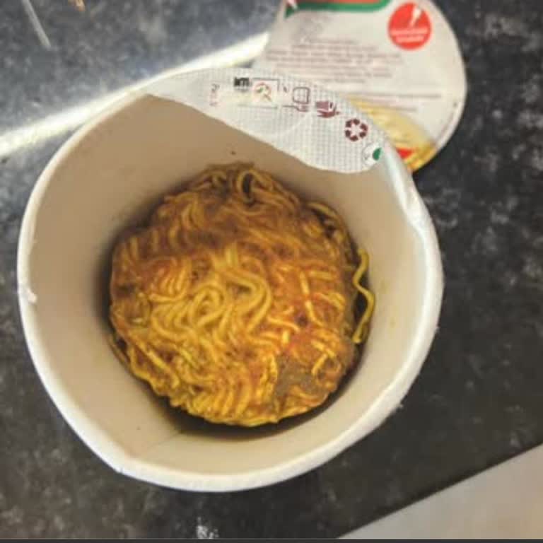 İndomi Noodle’da Bozuk Ürün Ve Cevapsız Şikayet