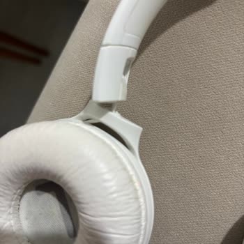 JBL Tune 560BT Sol Kulaklık Kırığı İçin Yedek Parça Ve Servis Talebi