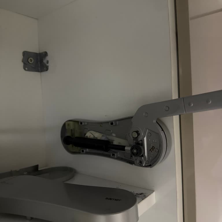 Duolift mekanizmalı dolap kapağı sorunu ve yedek parça talebi