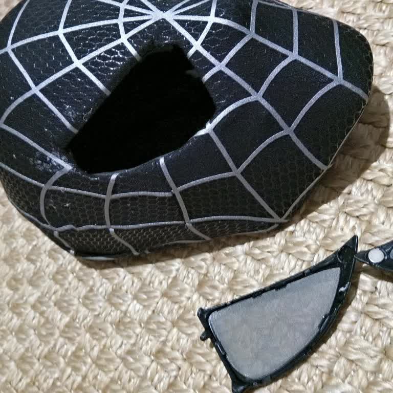 MaskedVerse Hem Ayıplı Ürün Gönderip Hem De Ödediğim Parayı Kesiyorlar