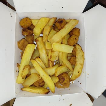 Yanmış Pizza Ve Pişmemiş Patates: Uzun Teslim Süresi