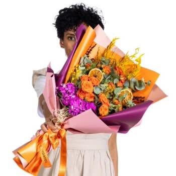 Yanıltıcı Görseller Sebebiyle Küçük Ve Soluk Çiçek Teslimatı