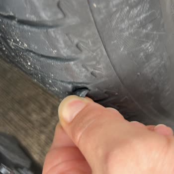 Avis Dalaman Havalimanı Kiralık Aracın Güvenlik Tehlikesi Ve Çözüm Eksikliği