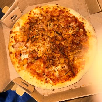 Domino's Şubesinde Soğuk Ve Yanlış Malzemeli Pizza, Hijyen Endişesi ve İade Talebi