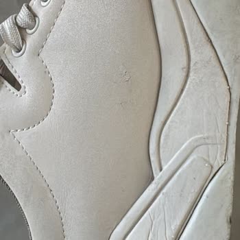 Ayıplı Armani Sneaker, Boyner'den Yanıtsız Red İnceleme Ve Geri Ödeme Talebi