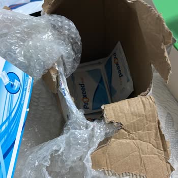 evdeeczane.com Eksik Ve Kötü Paketlenmiş Vitamin Ürününde Fare İzleri