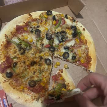Domino's Pizza Şubesi Uzun Süre Gecikme Ve Çiğ Soğuk Ürün Teslimi İçin İade Talebi