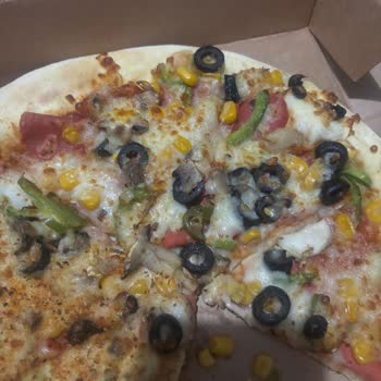 Domino's Pizza Şubesi Uzun Süre Gecikme Ve Çiğ Soğuk Ürün Teslimi İçin İade Talebi