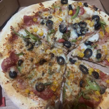 Domino's Pizza Şubesi Uzun Süre Gecikme Ve Çiğ Soğuk Ürün Teslimi İçin İade Talebi