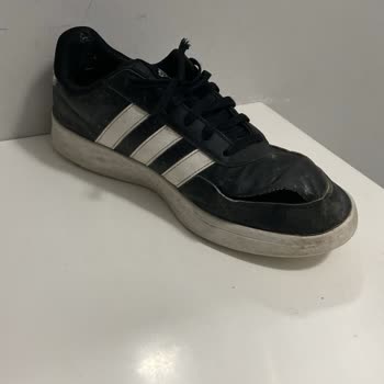 Değişim Garantili Adidas Ayakkabıda Kalite Sorunu Ve Kullanıcı Hatası İddiası