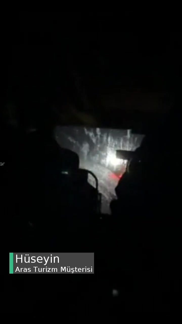 Aras Turizm Bozuk Otobüsle Farsız Bir Şekilde Erzincan'a Gidiyoruz! videonun kapak resmi