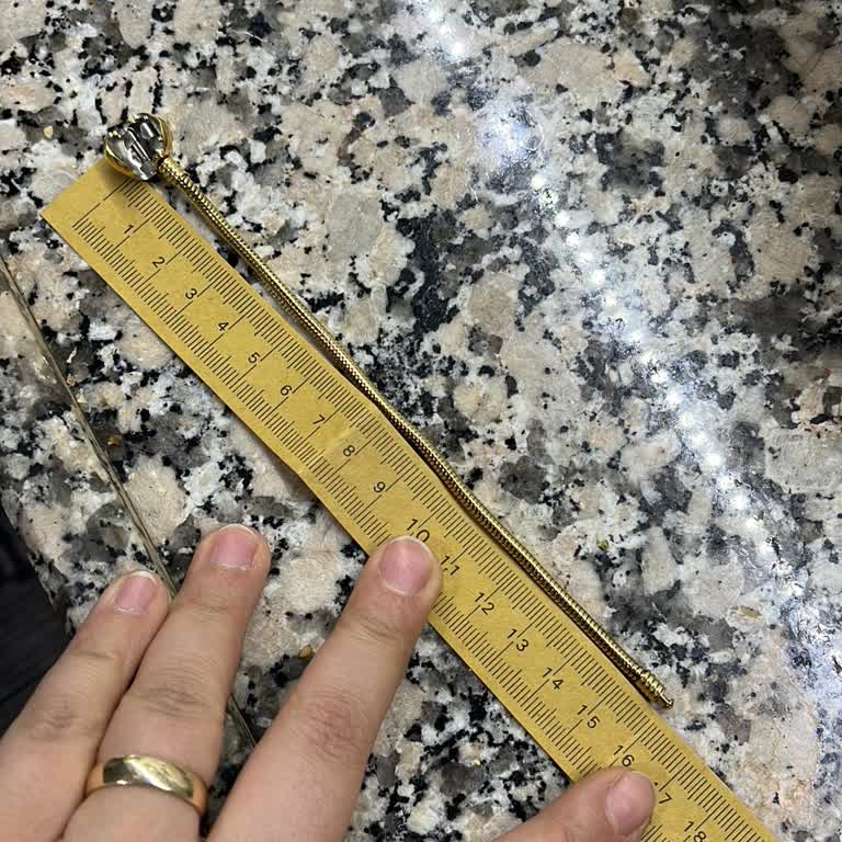 Yanlış Ölçüde Bileklik Ve Eksik Hediyeden Şikayet