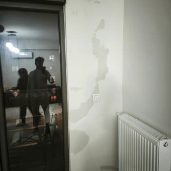 Sıfır Teslim Dairede Su Sızması Ve Çözüm Bekleniyor