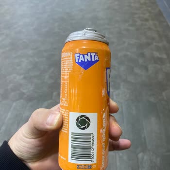 Coca-Cola Soğutucu Arızası Ürünler Patladı Ve Çöpe Dönüyor