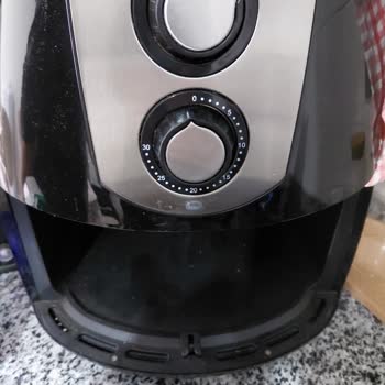 Kumtel Airfryer Haznesinde Paslanma Ve Soyulma Sorunu