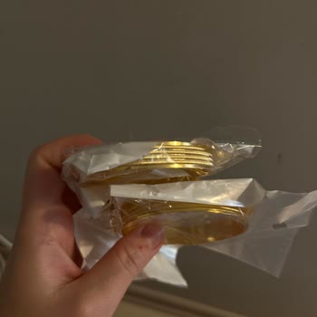 Sipariş Edilen Bilezik Görsellerle Uyuşmuyor, Firma İletişime Açık Değil