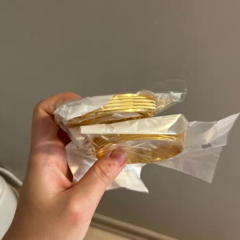 Sipariş Edilen Bilezik Görsellerle Uyuşmuyor, Firma İletişime Açık Değil