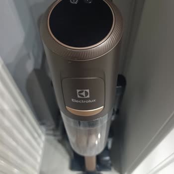 Electrolux Şarjlı Süpürge Bağlantı Tırnağı Kırıldı Garanti Kapsamında Servis Yanıtsızlığı