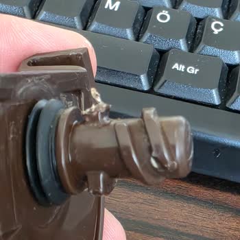 Stanley Ömür Boyu Garanti İhlali Ve Tekrarlayan Kapak Sorunu