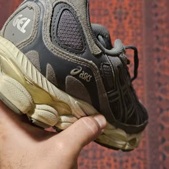 Deforme Olan Asics Ayakkabım Kullanıcı Hatası Olarak Değerlendirildi, Değişim Talebi