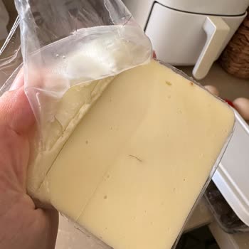 Kaşar Peynirinde Kıl, Sağlık Riski Ve İade Reddi