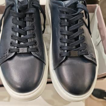 Derili Ayakkabıda Dikiş Hatası, Mağaza Ve Müşteri Hizmetleri Çözüm Sunmadı