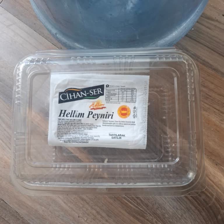 Migros Bodrum Şubesindeki Hellim Peynirinin Şiddetli Kokusundan Şikayet